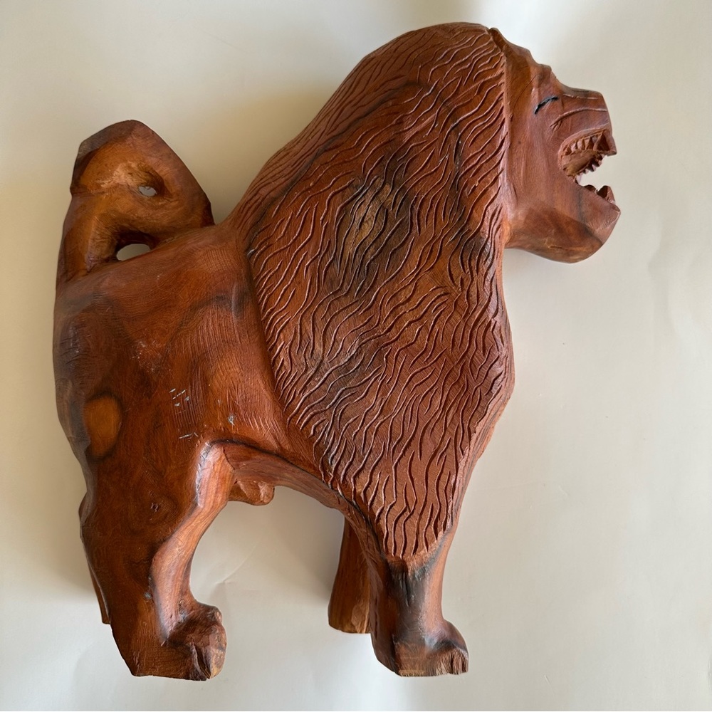 Solid Wood Carved Lion - Picture 1 of 5